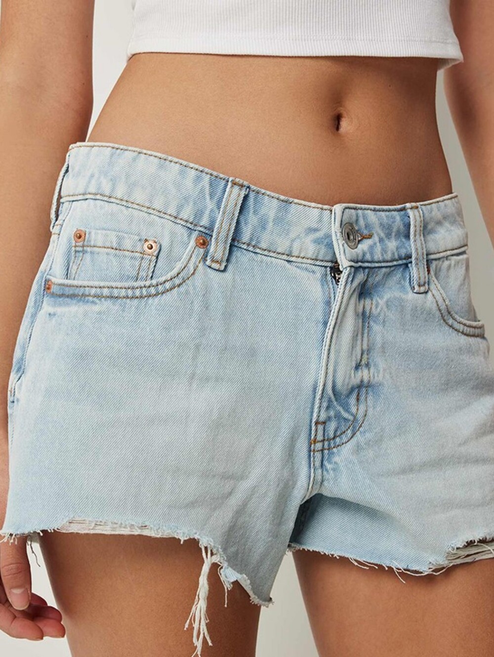 NWT Mid Rise Denim Shorts In Light Blue